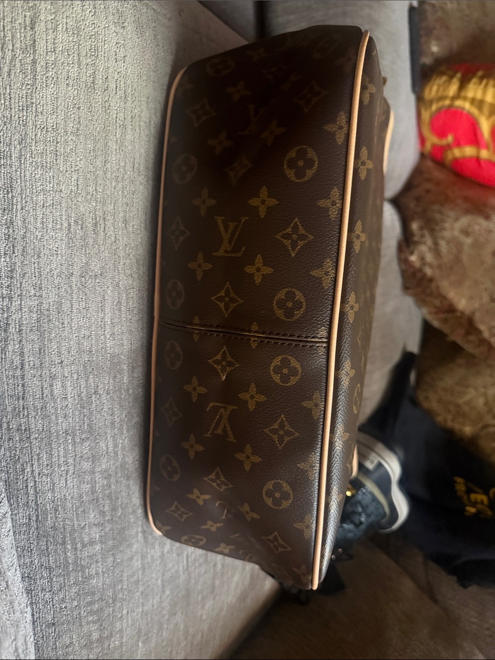Louis Vuitton Monogram Canvas Shoulder Bag with Tan Trim - Picture 10 of 10